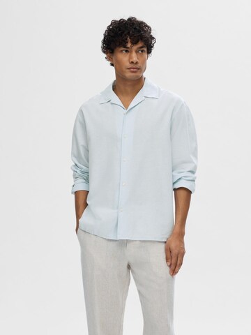 Coupe regular Chemise SELECTED HOMME en bleu : devant