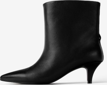 L37 HANDMADE SHOESGležnjače 'STELLA' - crna boja: prednji dio