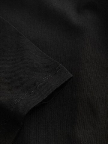 T-Shirt Next en noir