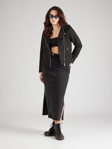 Veste mi-saison 'CARSHERRY' ONLY Carmakoma en noir