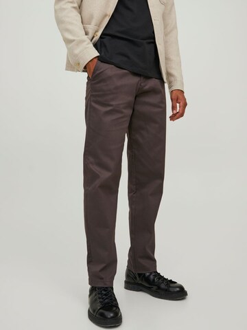 JACK & JONES Loosefit Broek 'Kane Pablo' in Bruin: voorkant