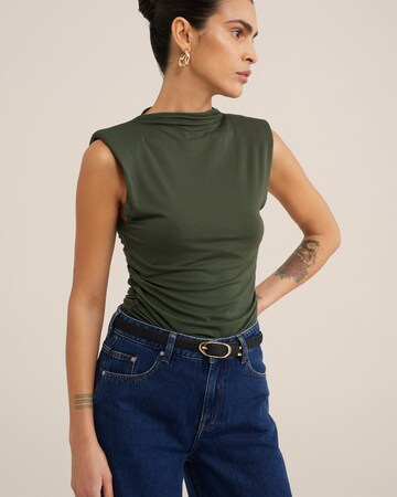 WE Fashion Top in Groen: voorkant