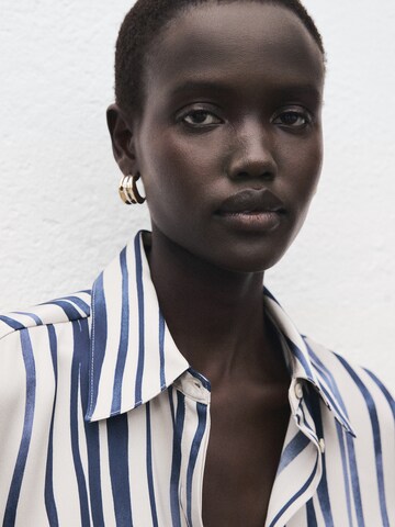 MANGO Blouse 'IDEALE' in Blauw