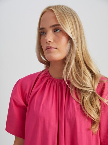 Peppercorn - Vestido 'Otana' en rosa