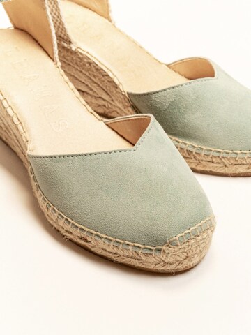 Alhamas Strap sandal 'Alpargata Cuña 7 cm' in Green