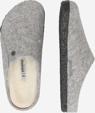 BIRKENSTOCK Pantofle – šedá