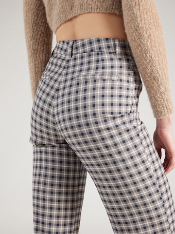 Regular Pantalon à plis Monki en gris