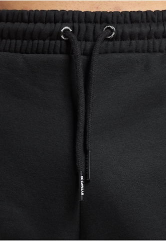 regular Pantaloni di ROCAWEAR in nero
