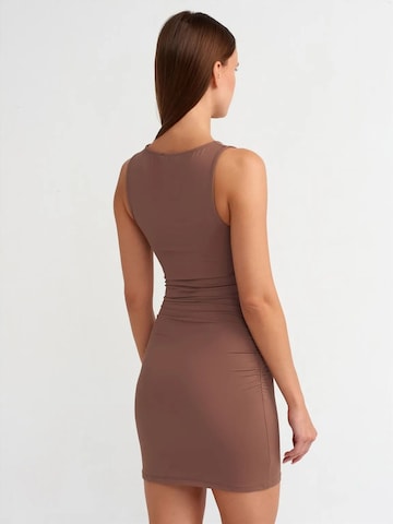Dilvin - Vestido 'Mini' em castanho