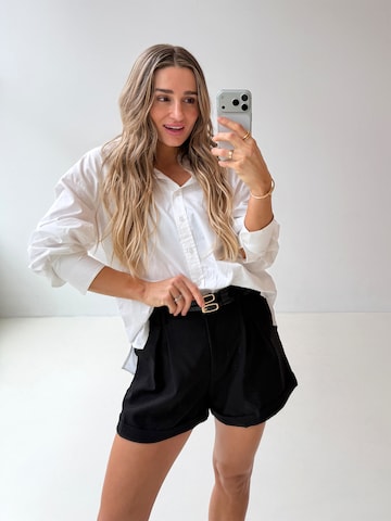 Tatiana Zidekova Обычный Брюки со складками в Черный