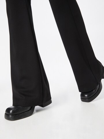 IMPERIAL Rozkloszowany krój Spodnie w kolorze czarny
