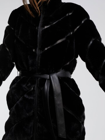 Lola Casademunt Mantel in Schwarz