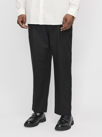 Jack & Jones Plus regular Bukser med fals i sort: forside