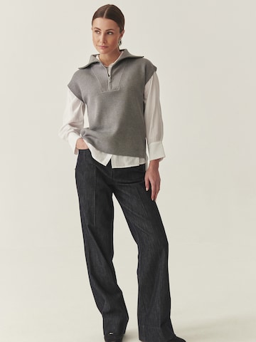 TATUUMLoosefit Hlače 'MOSS' - plava boja