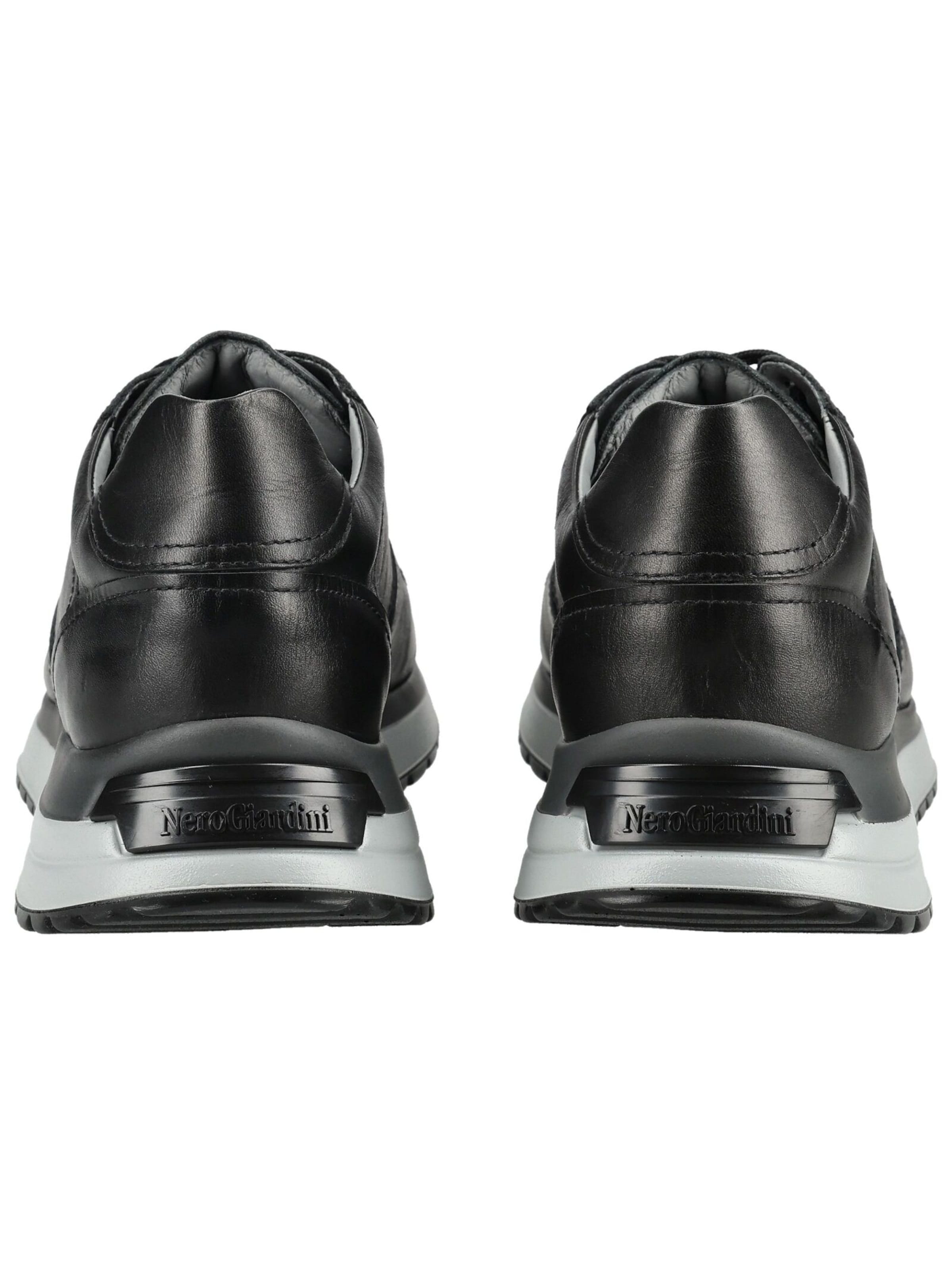 Baskets basses Nero Giardini en noir