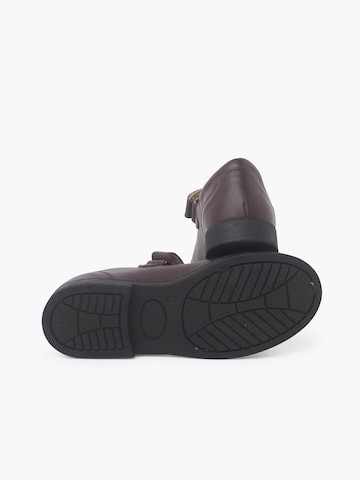 Pisamonas Lage schoen in Bruin