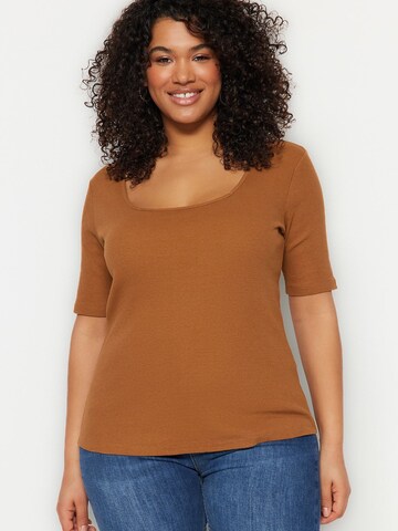 Trendyol Curve Shirt in Brown: front