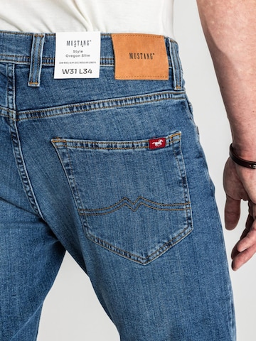 Slimfit Jeans di MUSTANG in blu