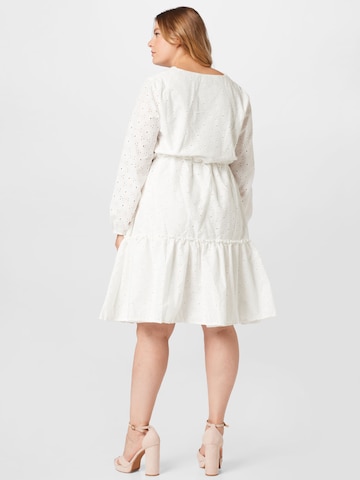 Robe Dorothy Perkins Curve en blanc