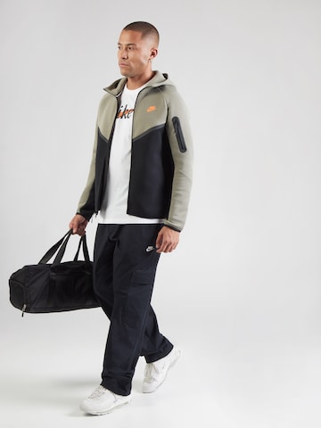 Nike Sportswear - Sudadera con cremallera 'Tech Fleece' en verde