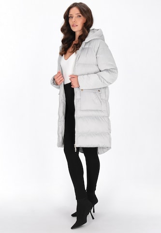 Manteau d’hiver faina en blanc