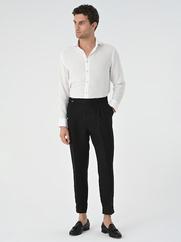 Tapered Pantaloni di Antioch in nero