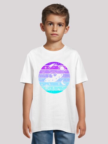 T-Shirt 'Retro Alien Weltraum Sonnenuntergang' F4NT4STIC en blanc : devant