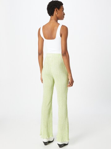 évasé Pantalon Monki en vert