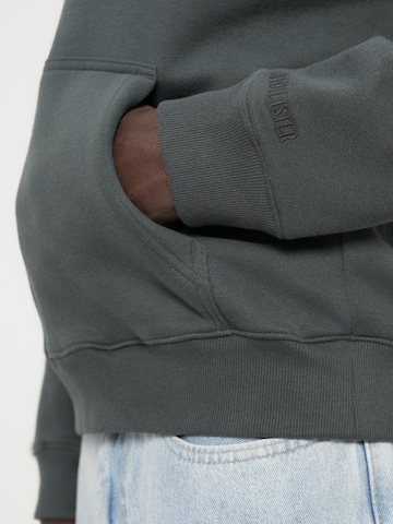 HOLLISTER Sweatshirt in Grau