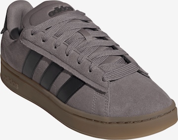 Sneaker bassa 'GRAND COURT ALPHA 00s' di ADIDAS SPORTSWEAR in lilla: frontale