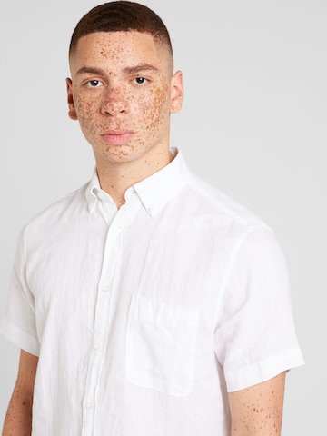 s.Oliver - Ajuste regular Camisa en blanco