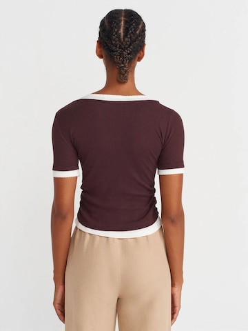 T-shirt 'T-Shirts' Dilvin en rouge