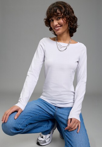 LAURA SCOTT Shirt in Black: front