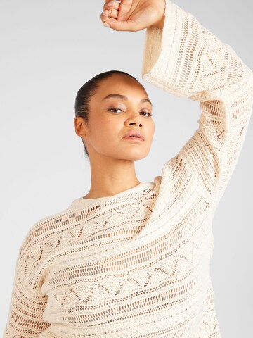 Vero Moda Curve Pullover 'CLAMAR' in Beige