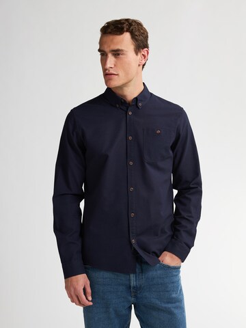 Coupe regular Chemise Petrol Industries en bleu : devant