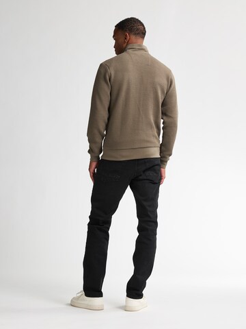 Petrol Industries Sweatvest 'Kenai' in Bruin