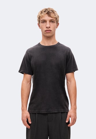 Tricou 'Classic Essential' de la Abercrombie & Fitch pe negru: față