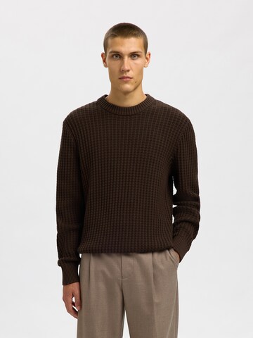 SELECTED Pullover 'SLHTOM' i brun: forside