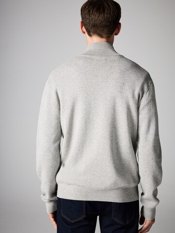 Next Strickjacke in Grau