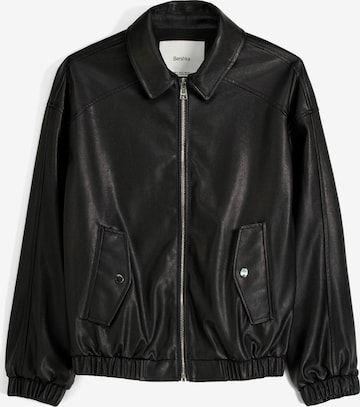 Bershka Between-Season Jacket in Black: front