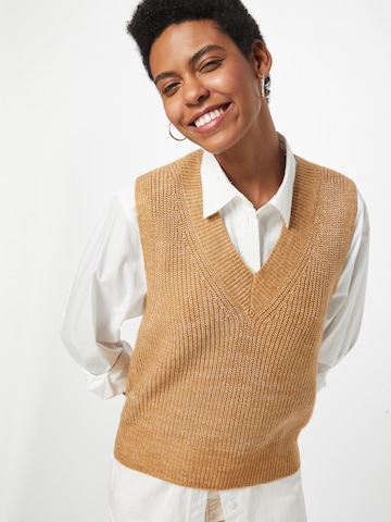 s.Oliver Sweater in Brown