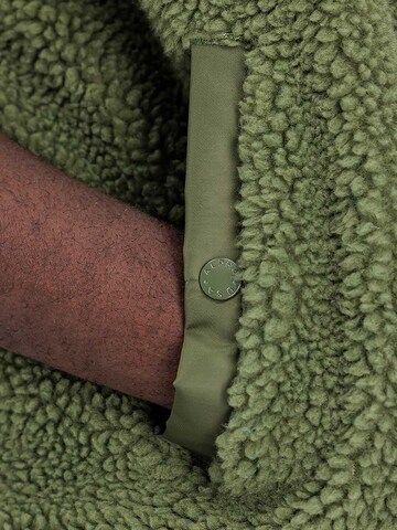 ALPHA INDUSTRIES Vest 'Teddy' in Green