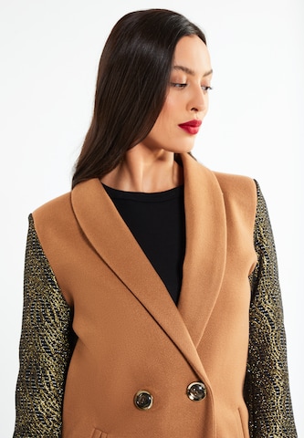 faina - Sobretudo meia-estação em castanho