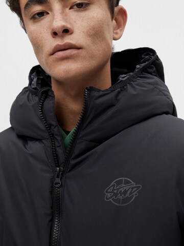 Pull&Bear Between-Season Jacket in Black