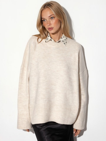 Hiccup - Pullover em branco