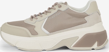 Calvin Klein Sneakers laag in Beige: voorkant