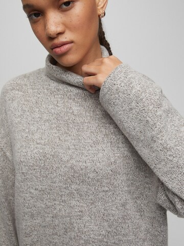 Pull&Bear Pullover in Grau