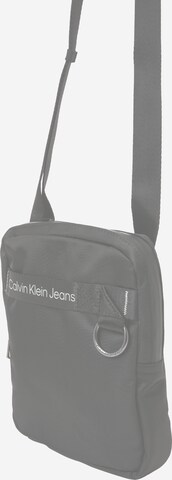 Sac à bandoulière Calvin Klein Jeans en noir