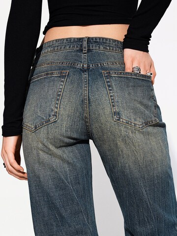 Bershka Flared Jeans in Blue