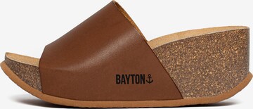 Bayton Pantoletter 'Fuerte' i brun: forside